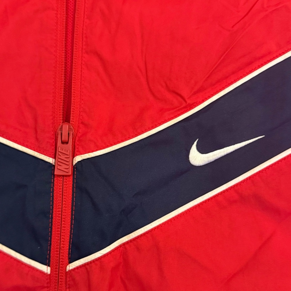 Nike Men's Red and Black Windbreaker - Picture 4 of 7